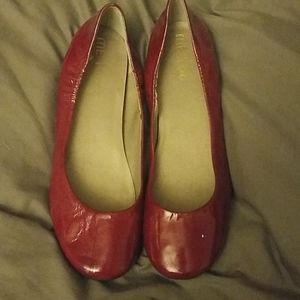 Final price Me too red leather flats